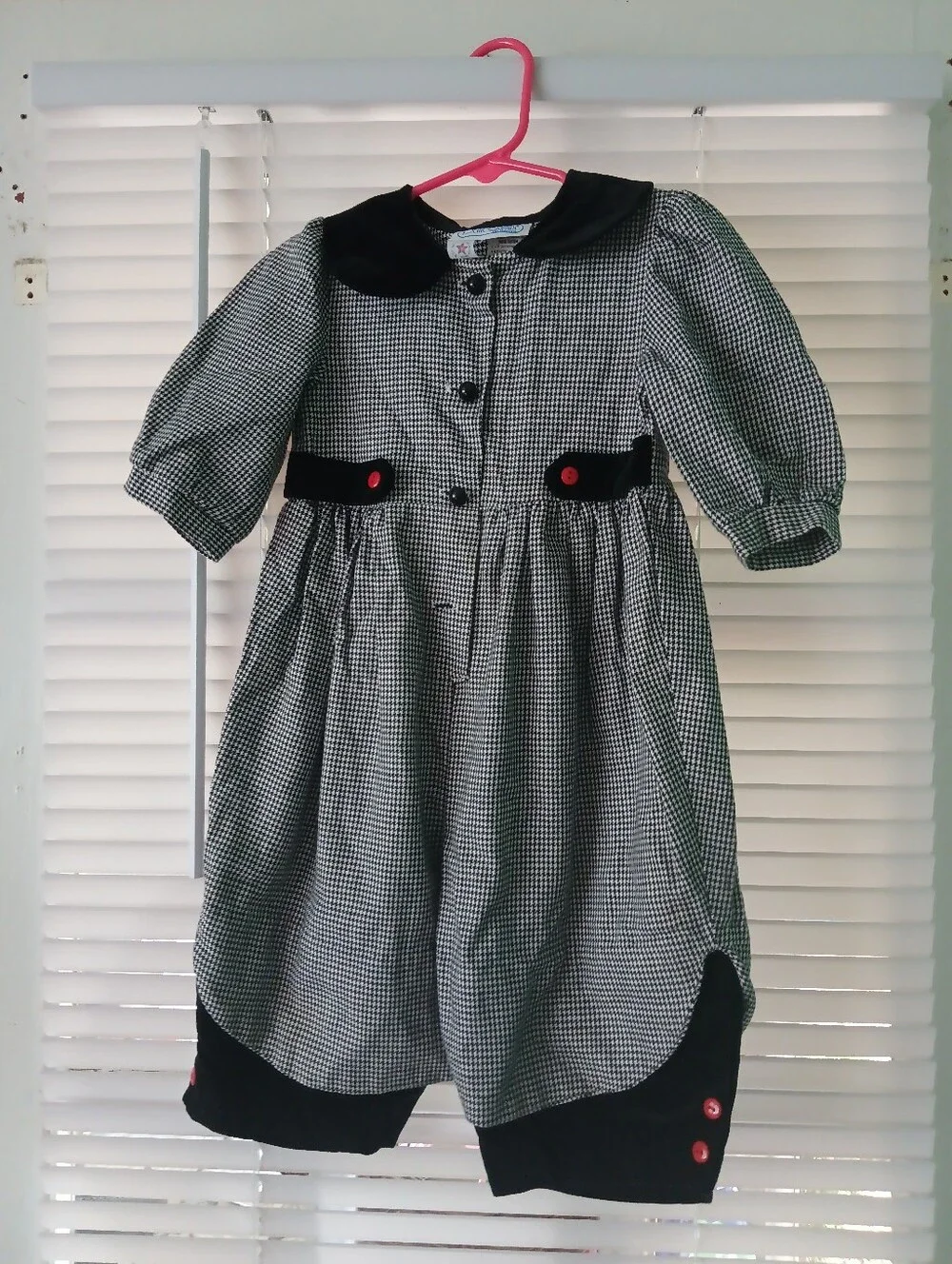 Vintage 80s/90s Petite Gamine 2T Girls romper jumpsuit made in USA
